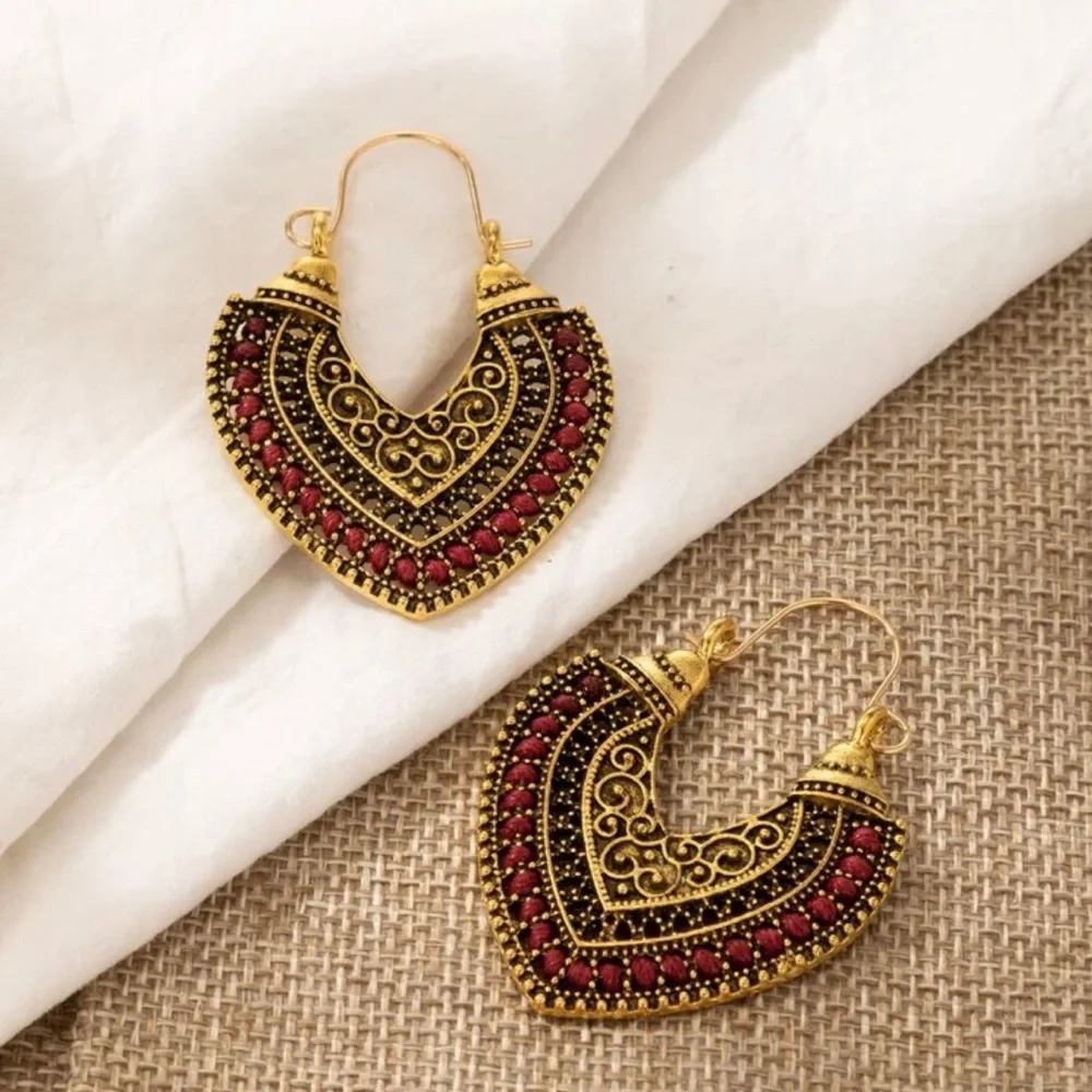 Heart Drops - Tibetan Boho vintage Earrings - Picture 2 of 3